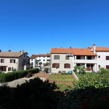 Apartments Milka Rovigno Esterno foto